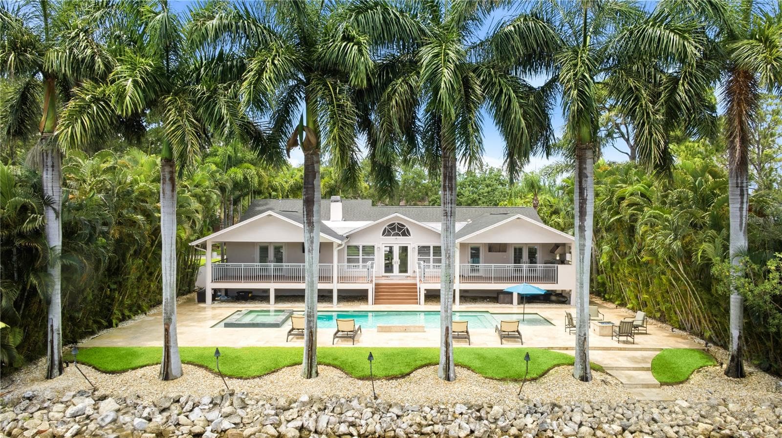 662 APALACHEE CIRCLE