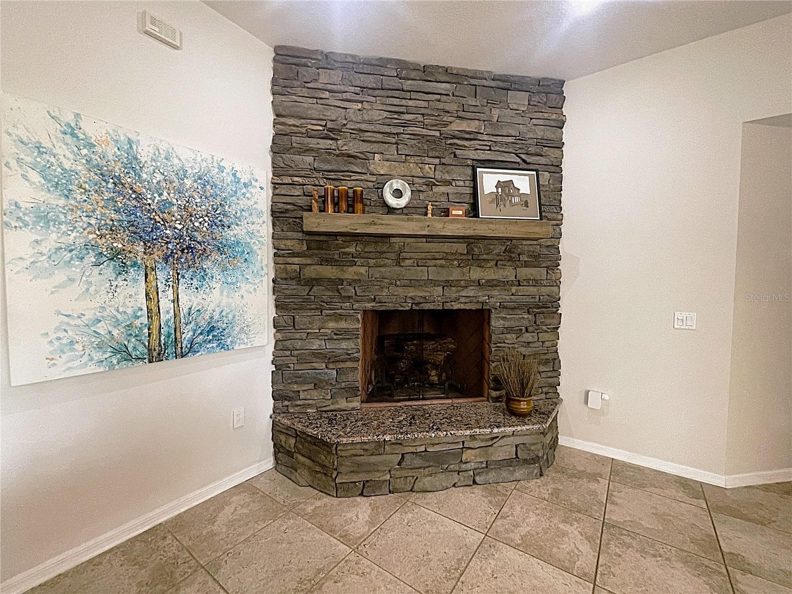 521 HILLWOOD PATH — photo 10 of 17