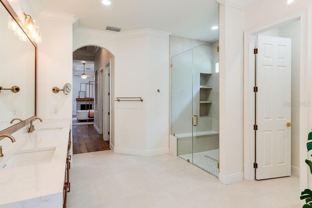 11027 HAWKSHEAD COURT — photo 13 of 52