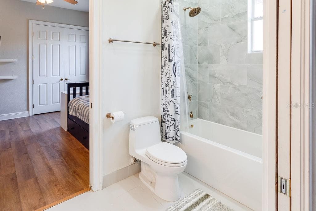 11027 HAWKSHEAD COURT — photo 34 of 52