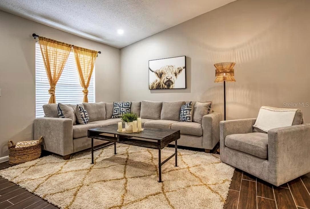 2640 MARTHA LANE — photo 3 of 12