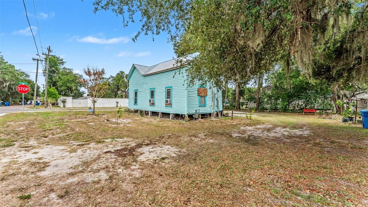 20 LANIER AVENUE — photo 13 of 14