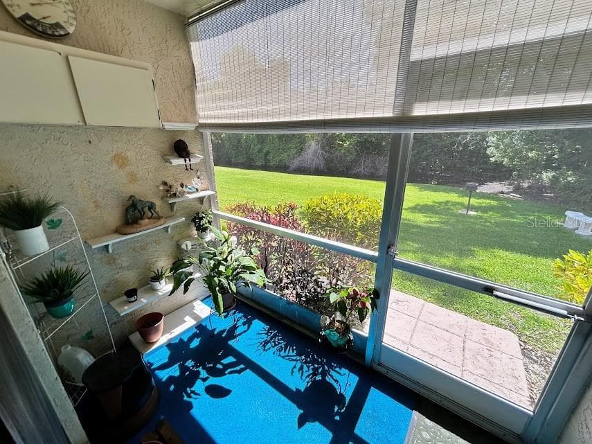4916 SUNNYBROOK DRIVE — photo 11 of 50