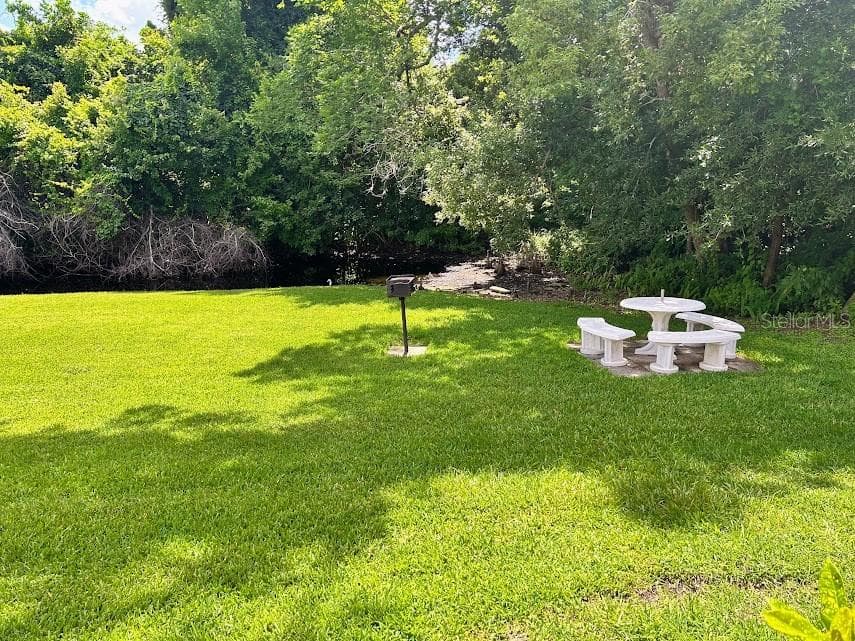 4916 SUNNYBROOK DRIVE — photo 16 of 50