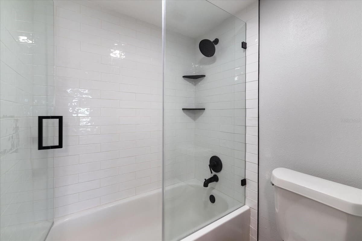 1324 PASADENA AVENUE — photo 30 of 36