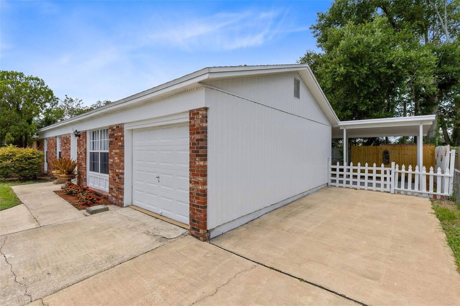 208 AVALONE DRIVE — photo 21 of 31