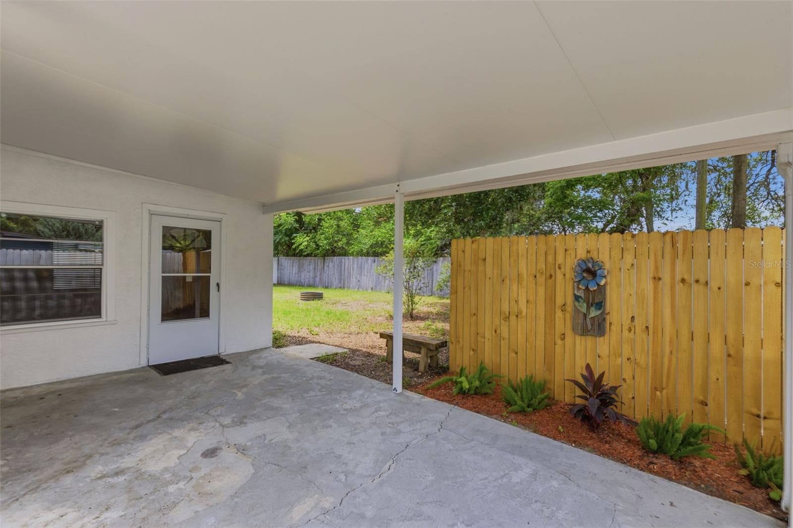 208 AVALONE DRIVE — photo 23 of 31