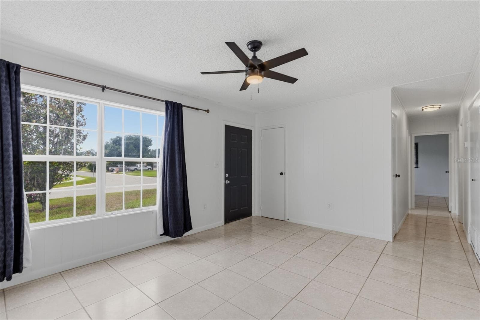 208 AVALONE DRIVE — photo 6 of 31