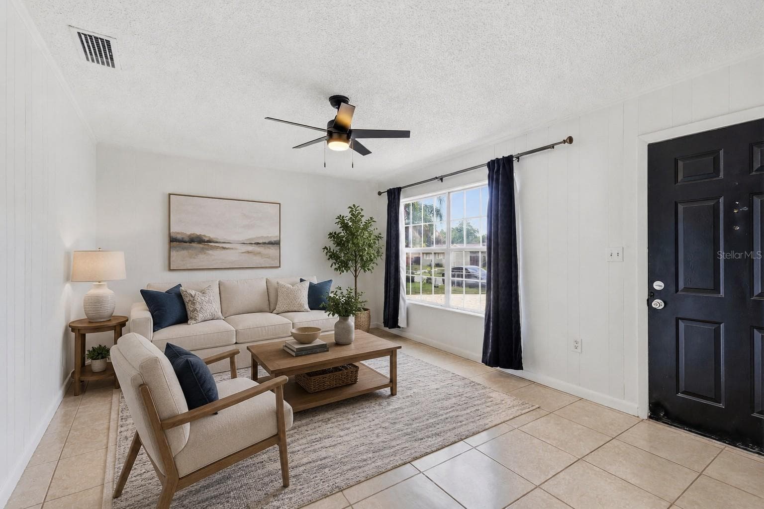 208 AVALONE DRIVE — photo 3 of 31