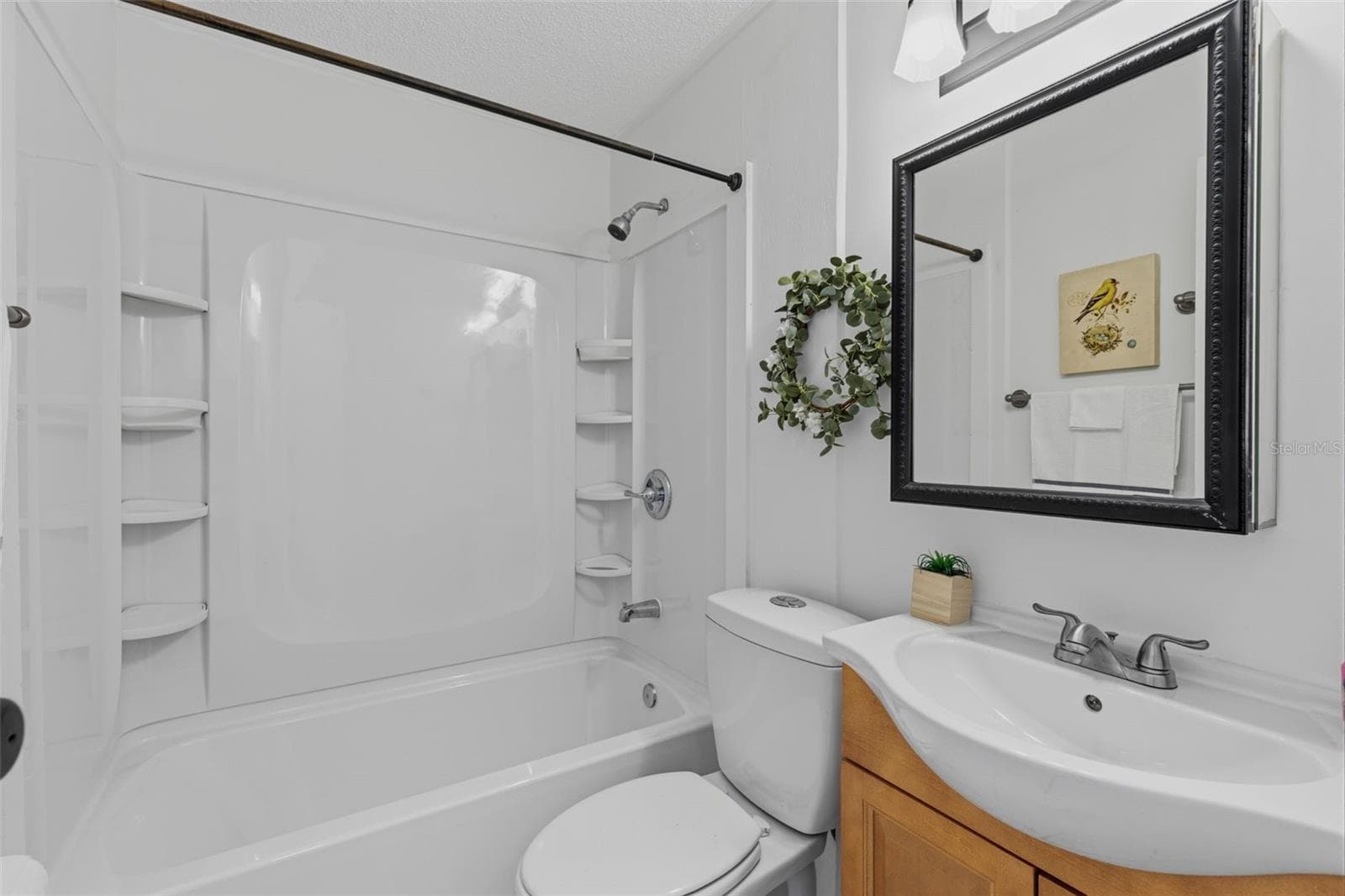 208 AVALONE DRIVE — photo 19 of 31