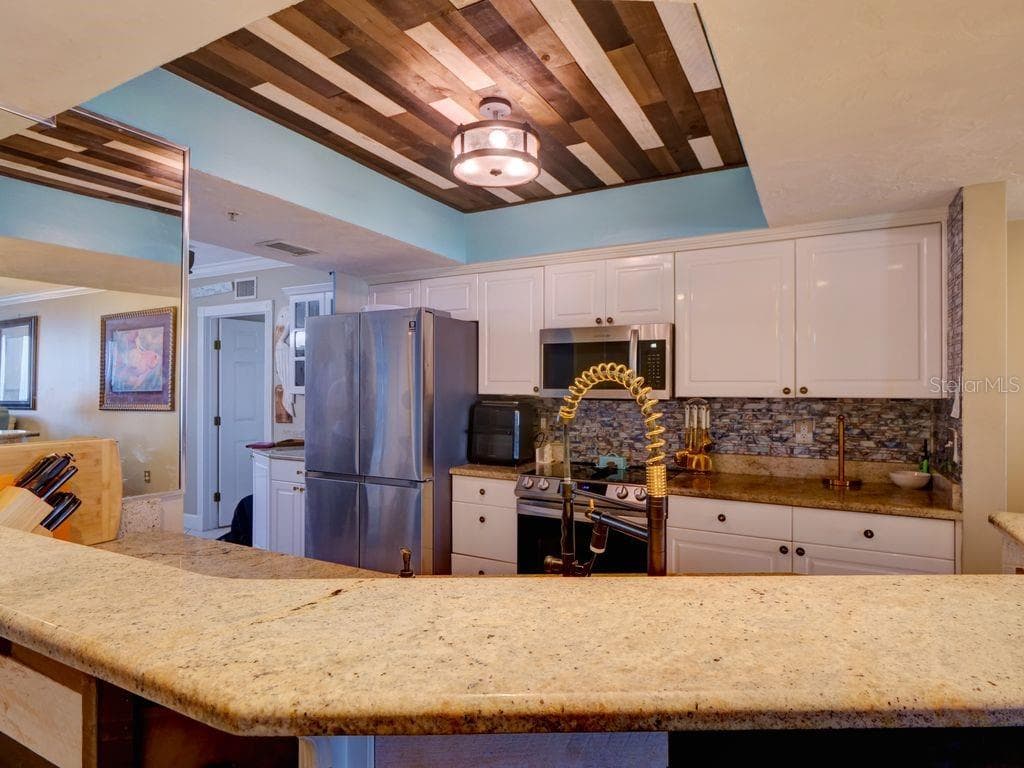 2055 ATLANTIC AVENUE — photo 11 of 55