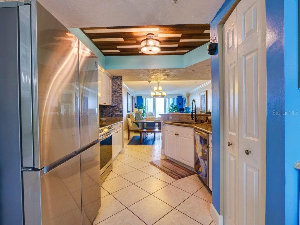 2055 ATLANTIC AVENUE — photo 14 of 55