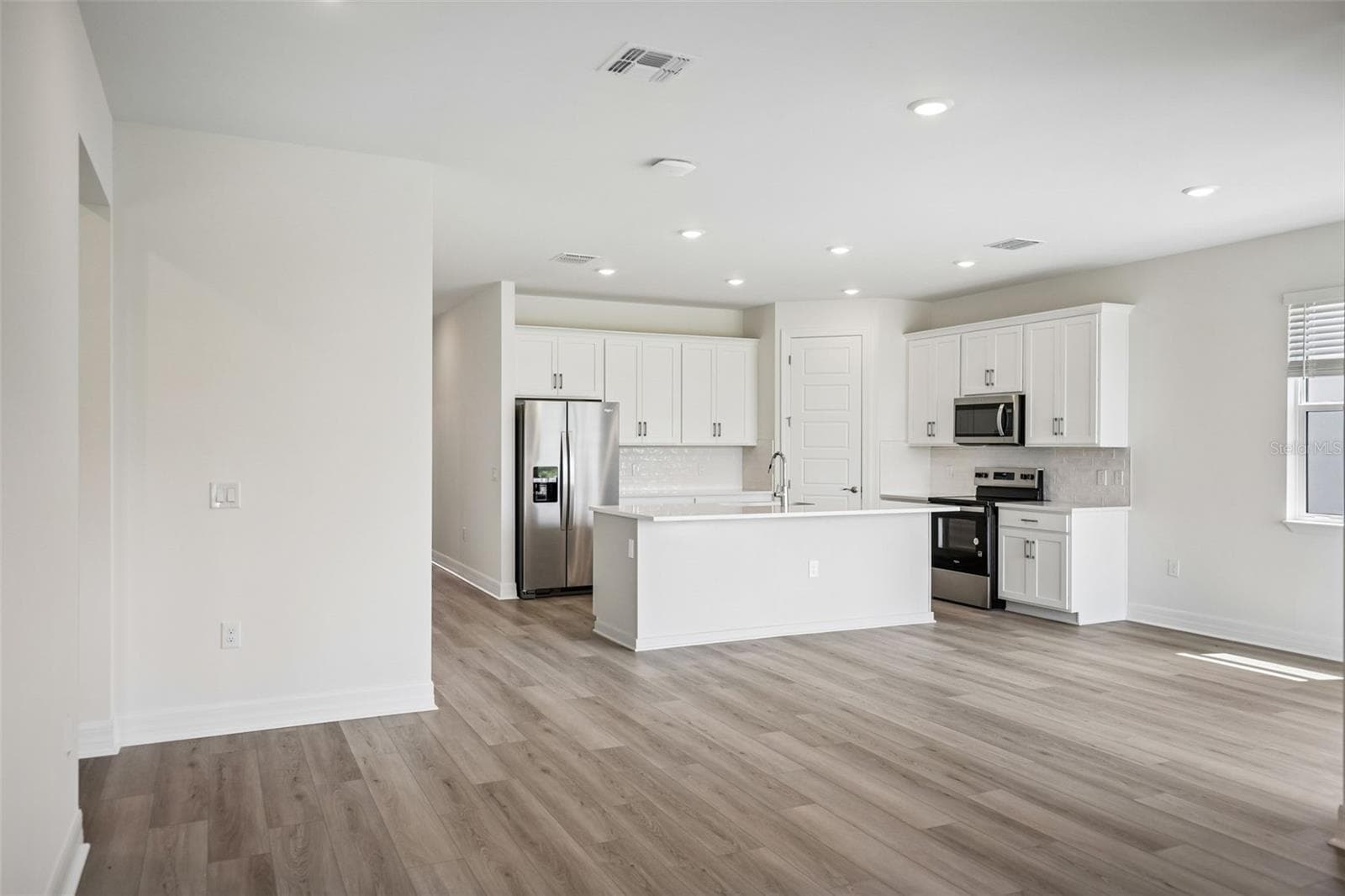 16507 SETTLERS WAY — photo 14 of 45