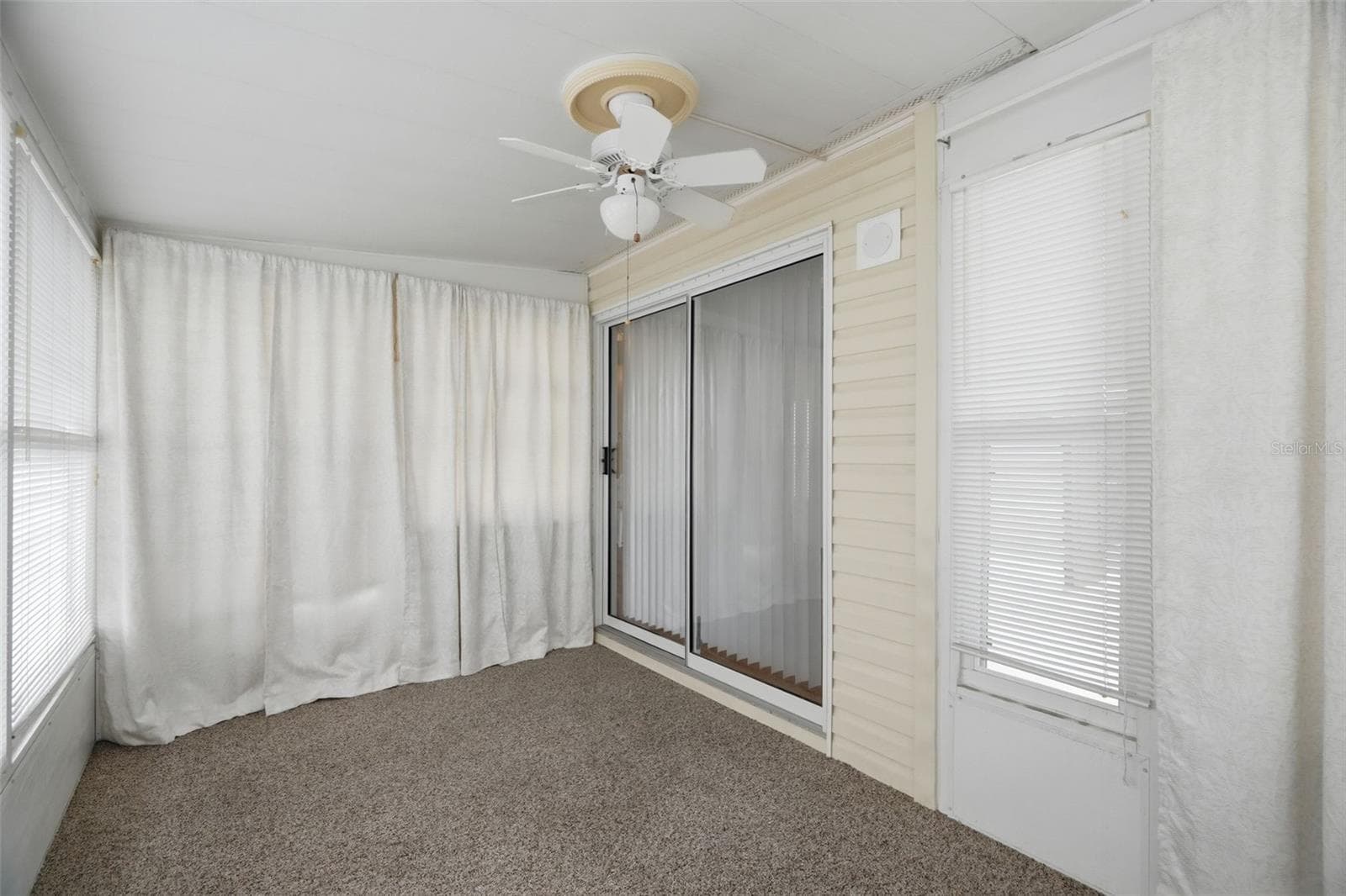 6826 MOUNT ORANGE DRIVE — photo 11 of 39