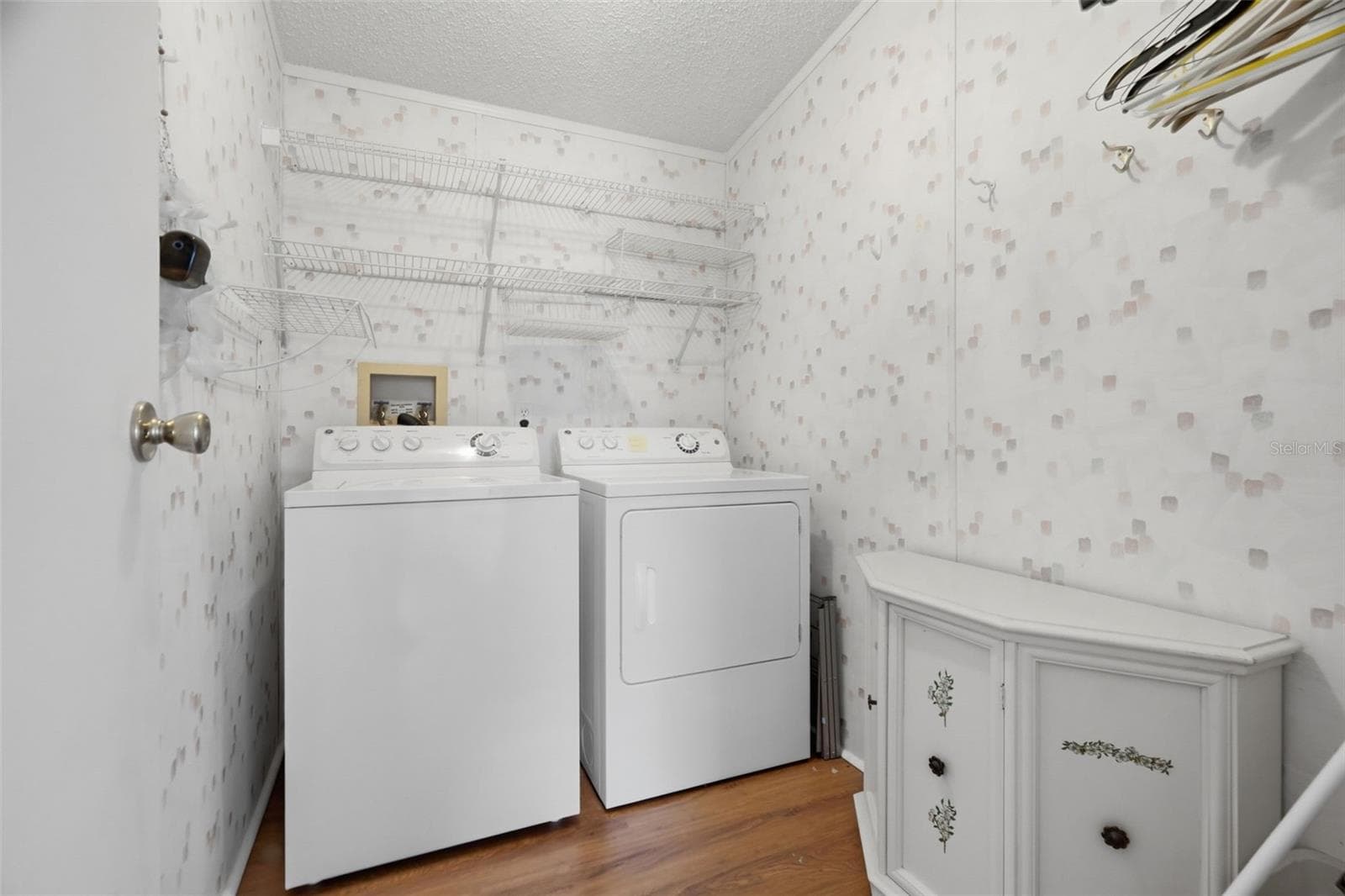 6826 MOUNT ORANGE DRIVE — photo 30 of 39