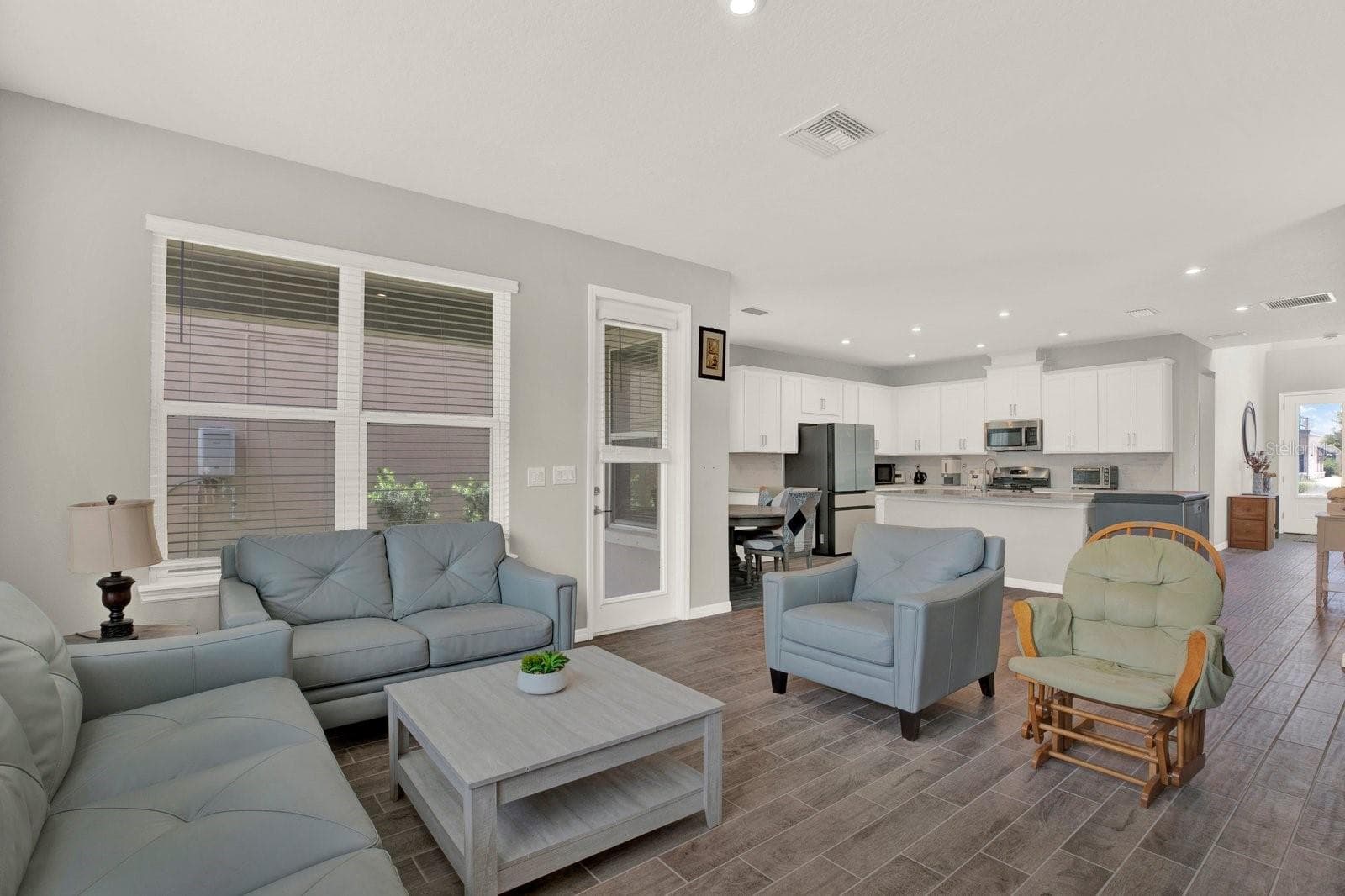 13729 RANGELAND BOULEVARD — photo 5 of 32