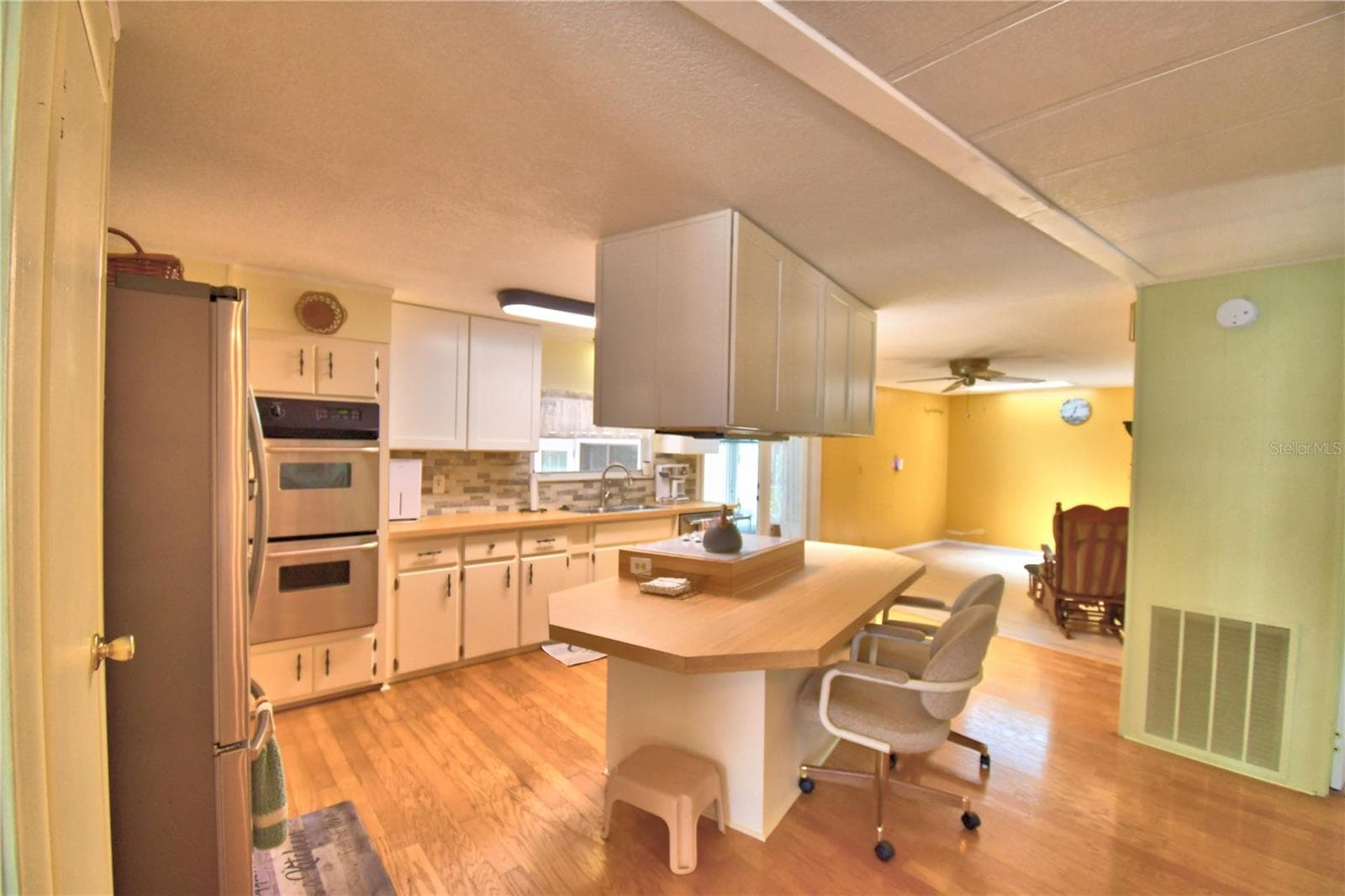 4146 SPRUCEWOOD STREET — photo 17 of 64
