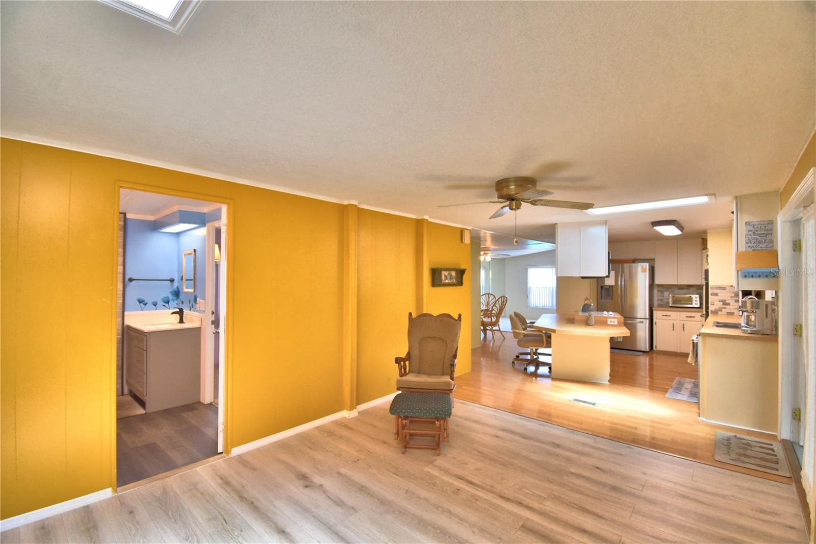 4146 SPRUCEWOOD STREET — photo 13 of 64