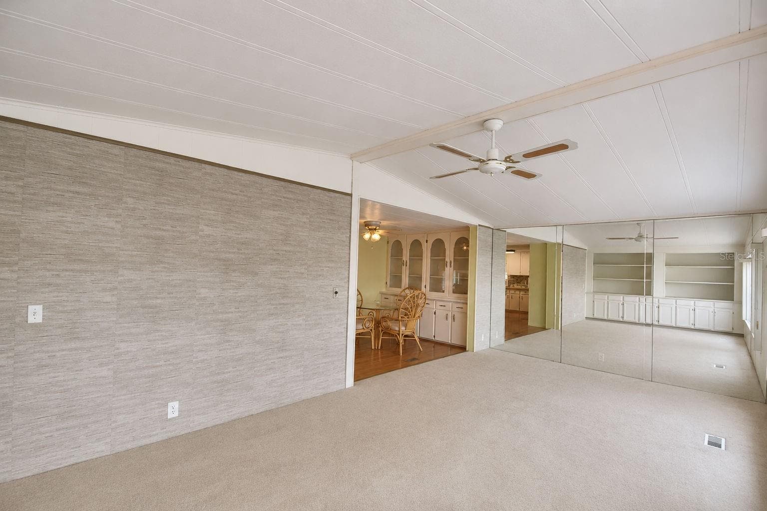4146 SPRUCEWOOD STREET — photo 25 of 64