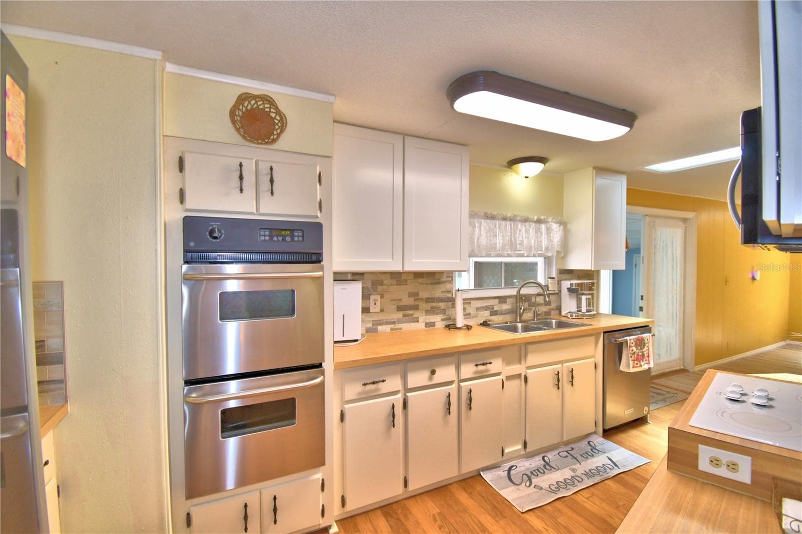 4146 SPRUCEWOOD STREET — photo 18 of 64