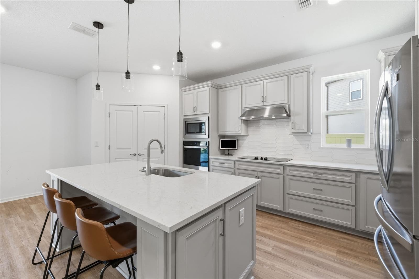 12071 ORCHID ASH STREET — photo 3 of 38
