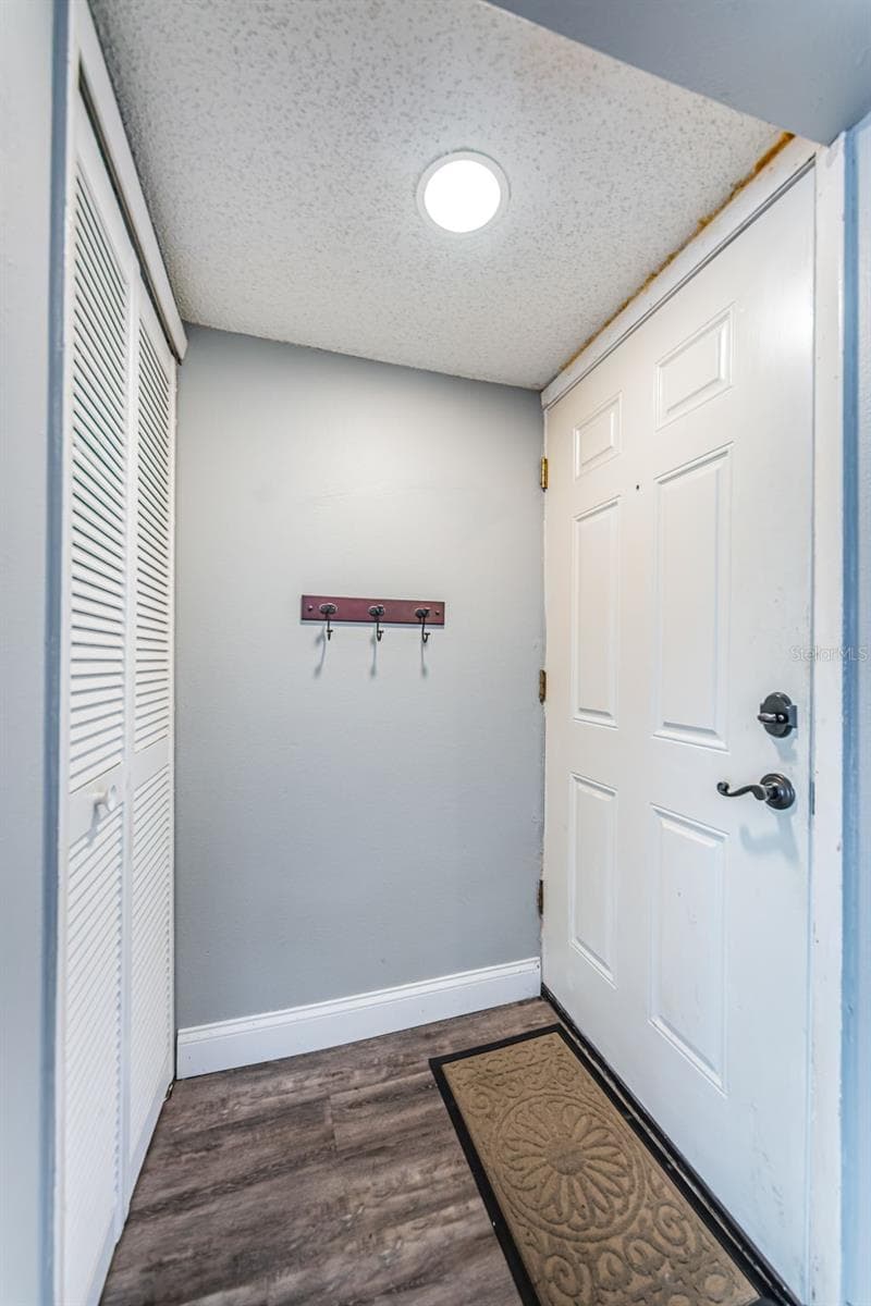 2971 ESTANCIA BOULEVARD — photo 4 of 31