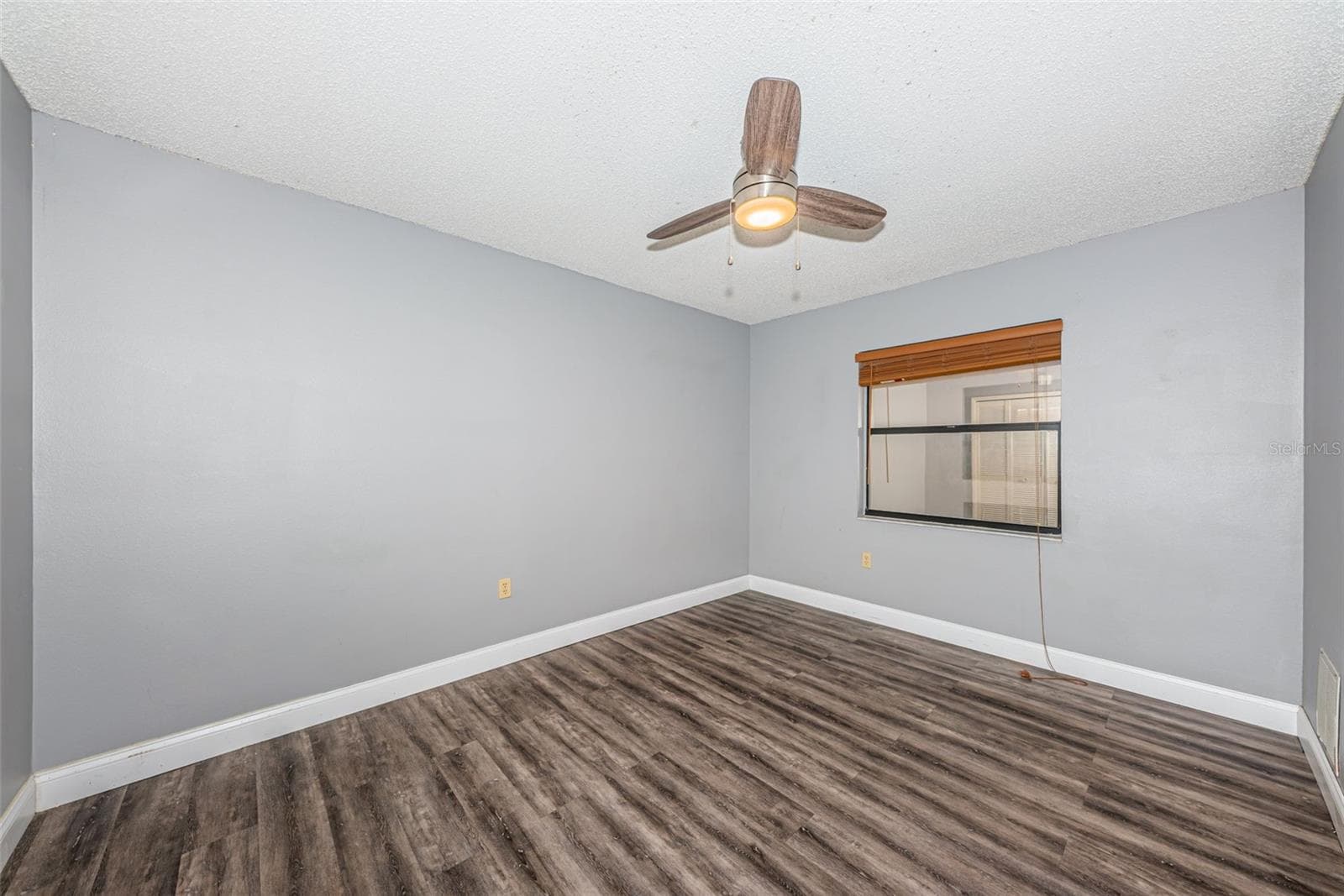 2971 ESTANCIA BOULEVARD — photo 22 of 31