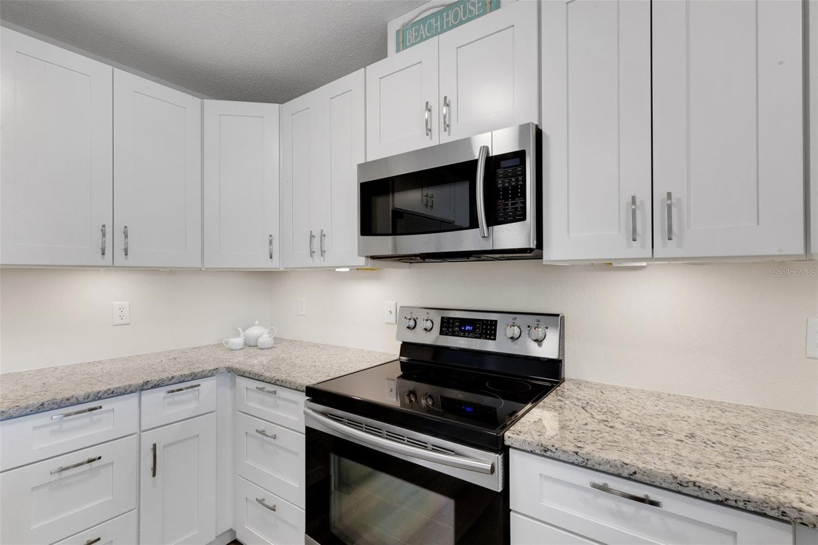 5231 POMPANO ROAD — photo 4 of 31