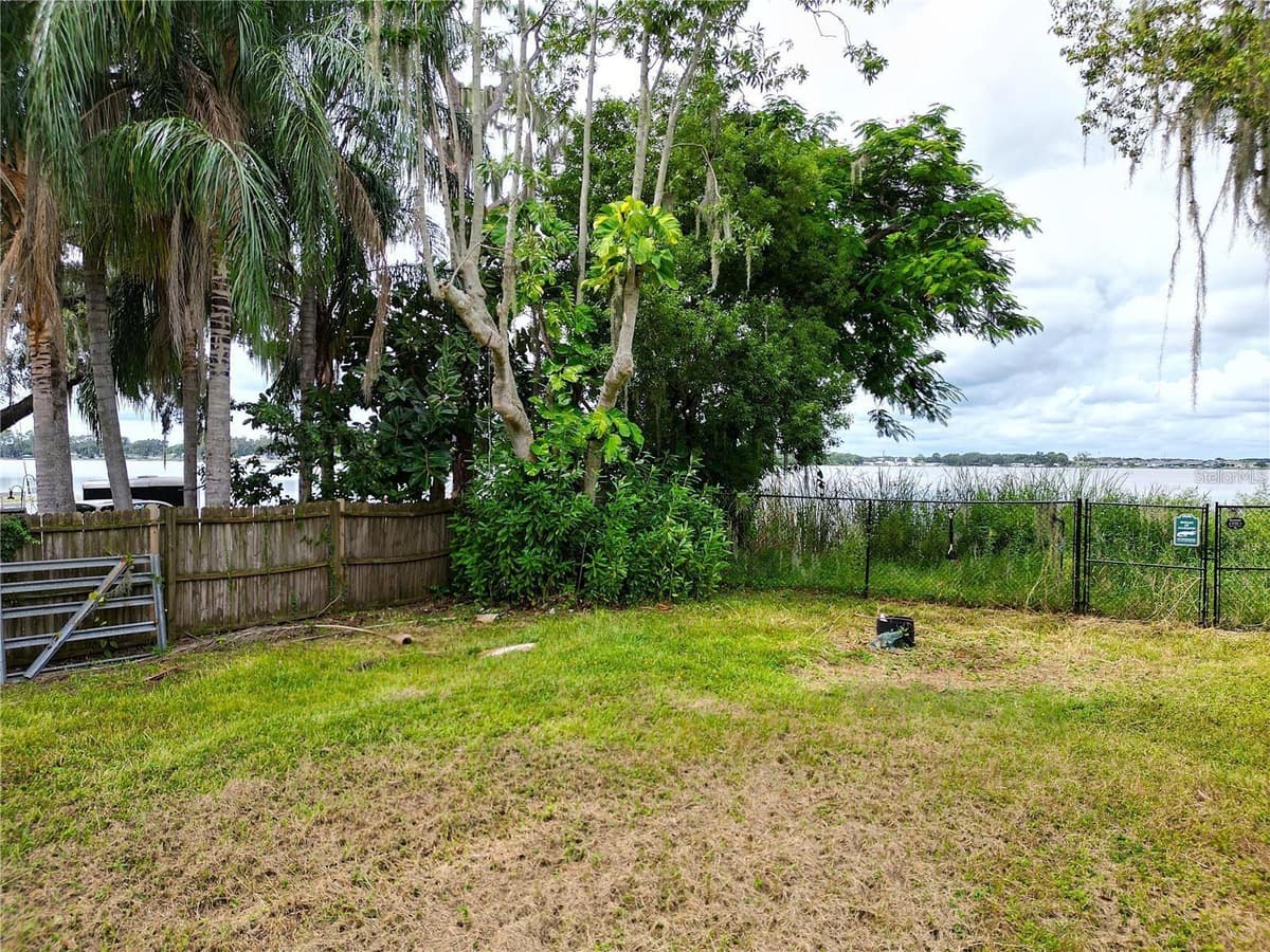 31 SUNSET CIRCLE — photo 10 of 15