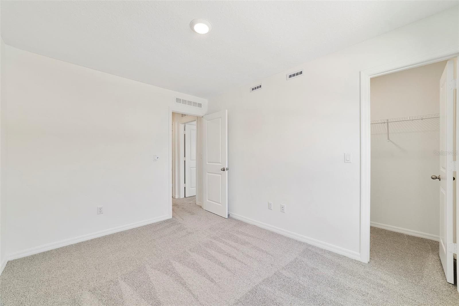 1657 GREENLEAF WOODS COVE — photo 16 of 26