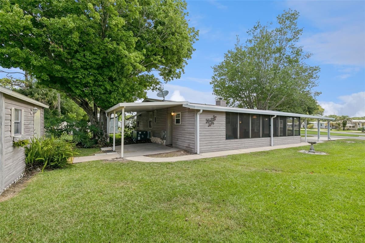 938 BLUE HERON BOULEVARD — photo 19 of 31