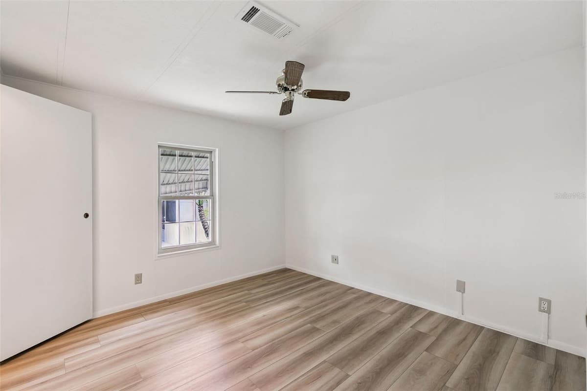 938 BLUE HERON BOULEVARD — photo 12 of 31