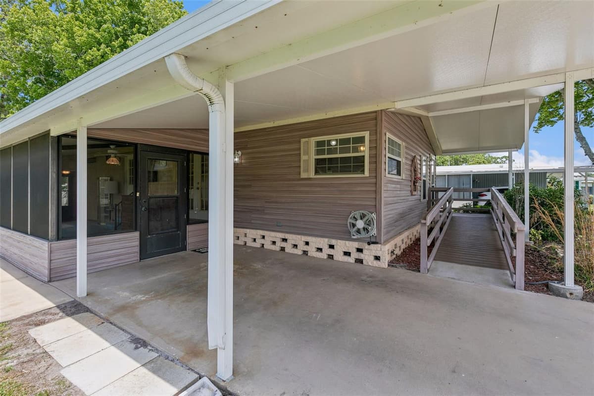 938 BLUE HERON BOULEVARD — photo 3 of 31