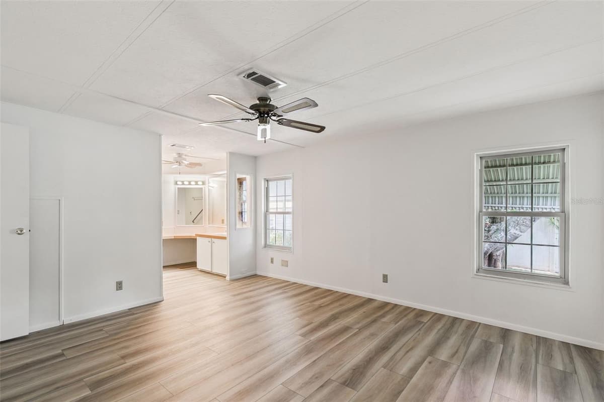 938 BLUE HERON BOULEVARD — photo 10 of 31