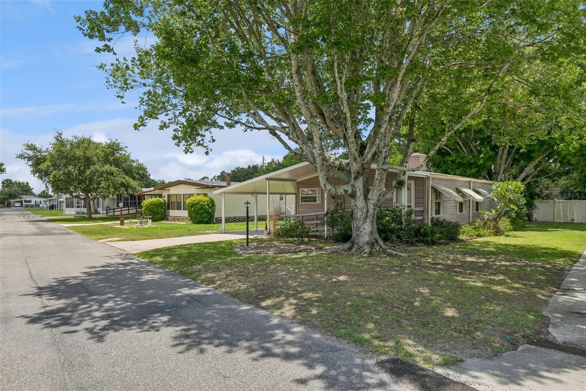 938 BLUE HERON BOULEVARD — photo 20 of 31
