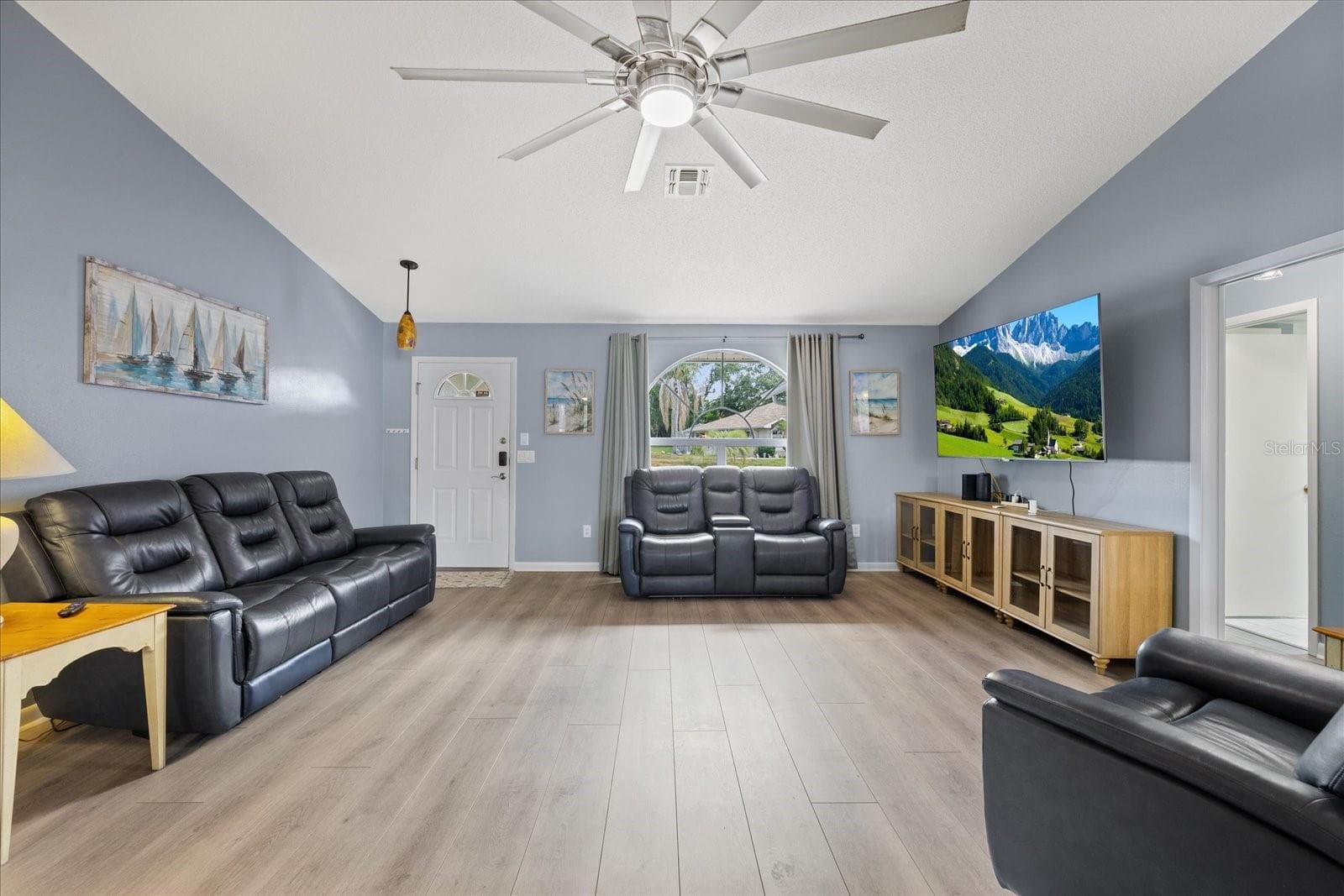8166 WINDING OAK LANE — photo 10 of 53