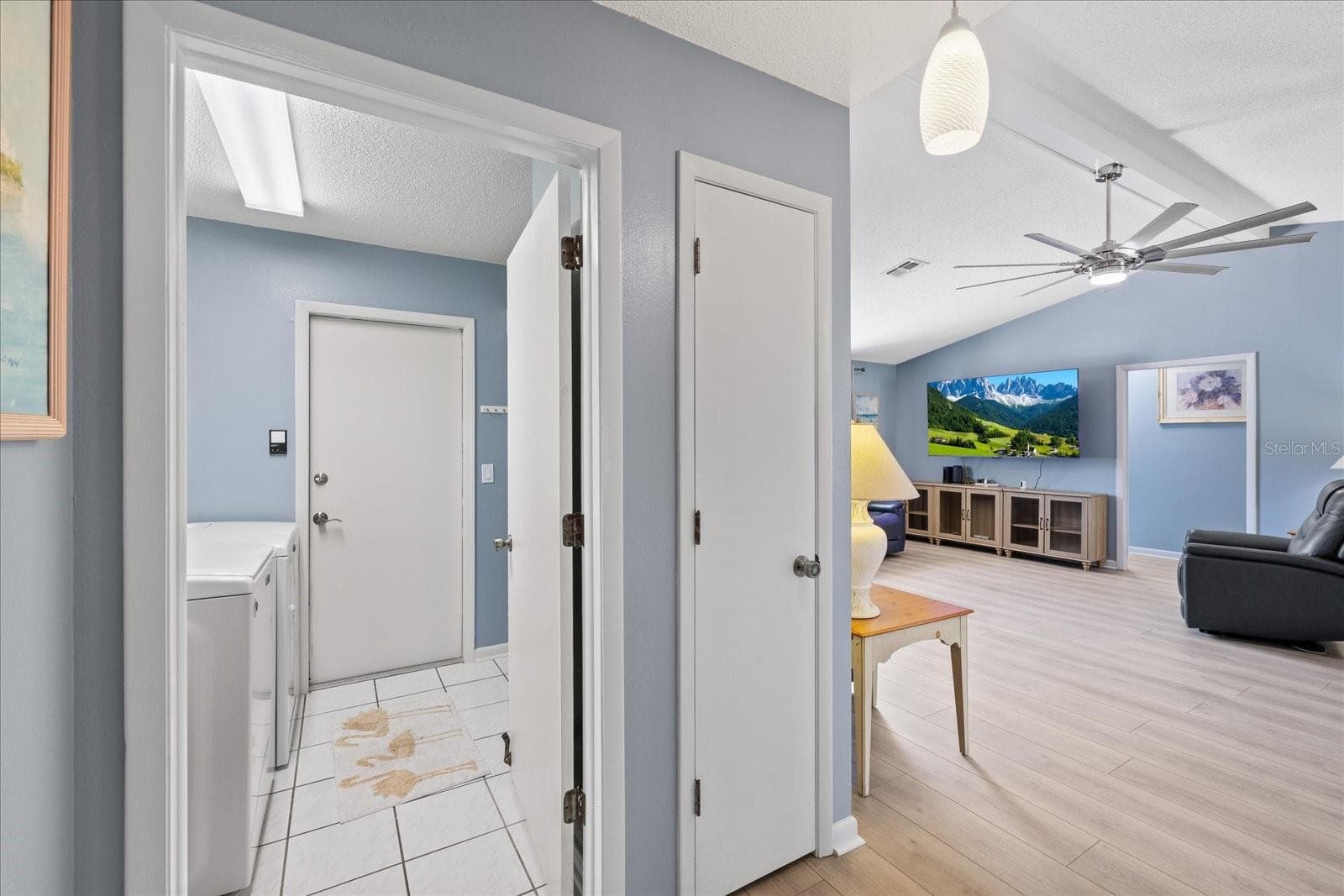 8166 WINDING OAK LANE — photo 14 of 53