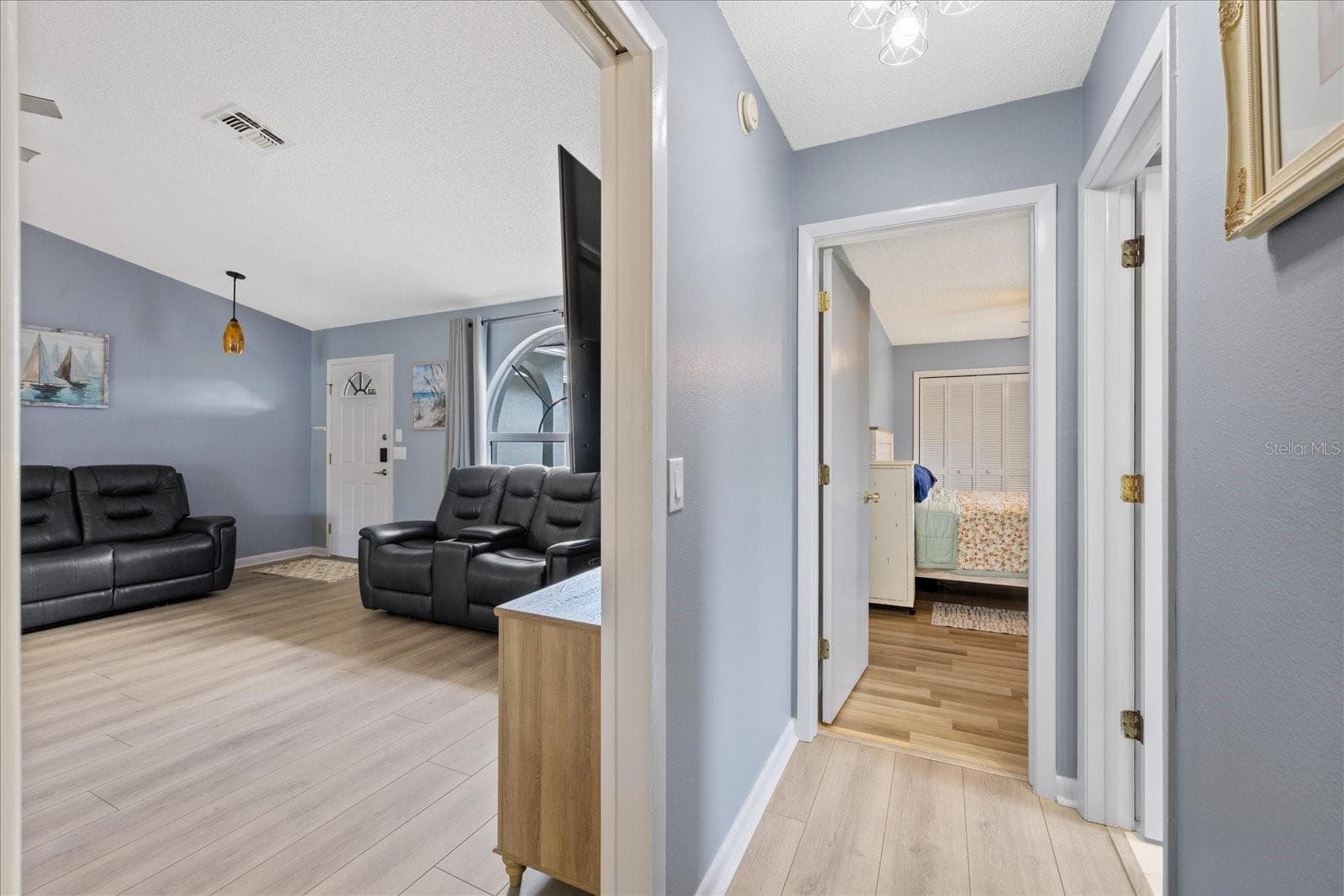 8166 WINDING OAK LANE — photo 12 of 53