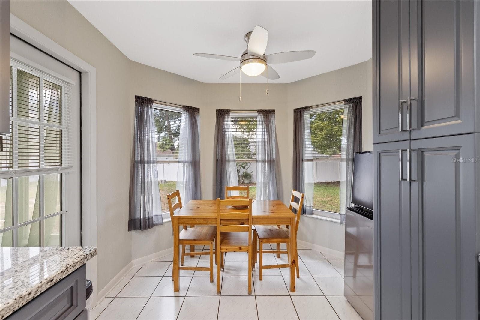 8166 WINDING OAK LANE — photo 17 of 53