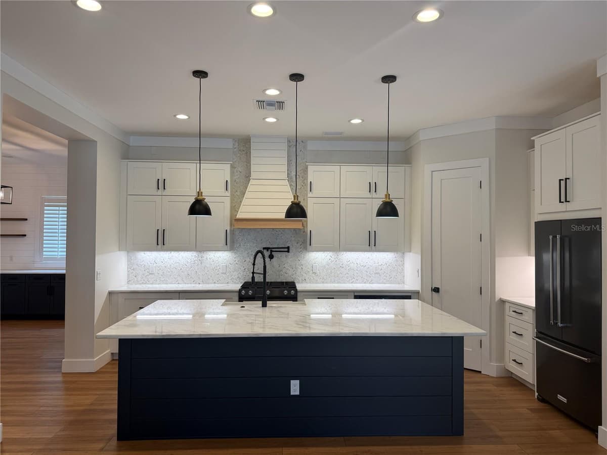20 CREST AVENUE — photo 15 of 74