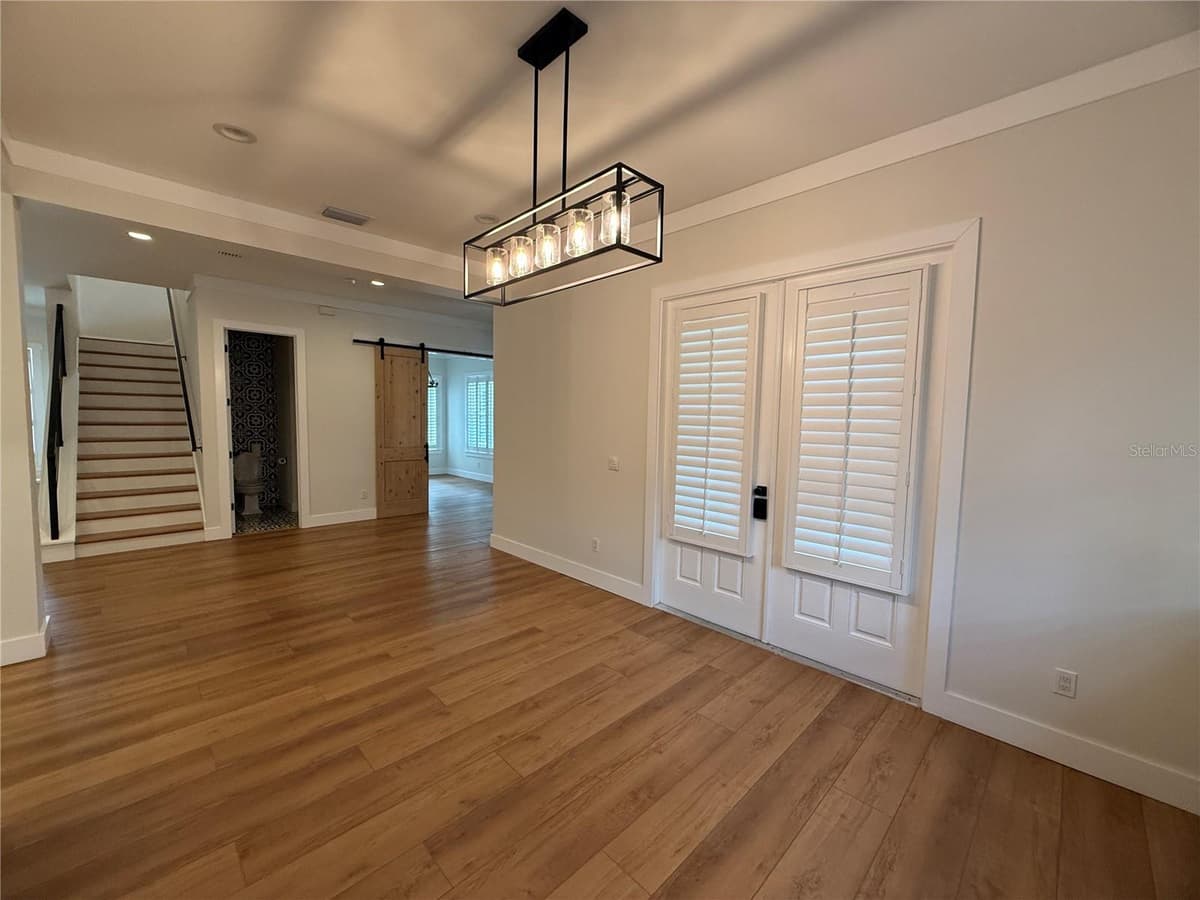 20 CREST AVENUE — photo 20 of 74
