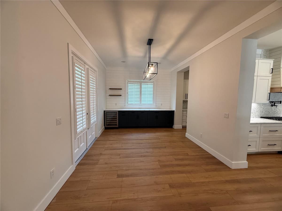 20 CREST AVENUE — photo 11 of 74