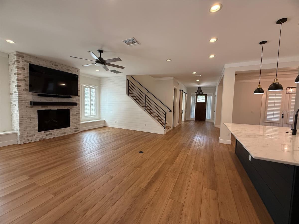 20 CREST AVENUE — photo 21 of 74