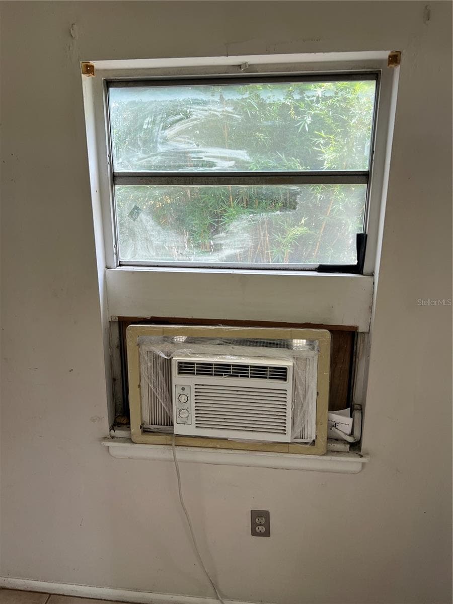 3109 WILLIAMS STREET — photo 2 of 17