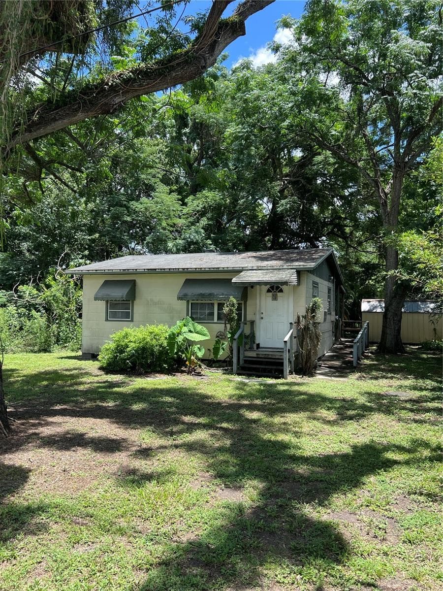 3109 WILLIAMS STREET — photo 1 of 17