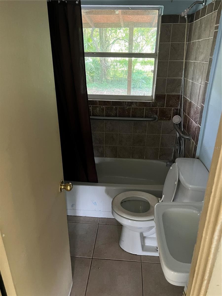 3109 WILLIAMS STREET — photo 7 of 17
