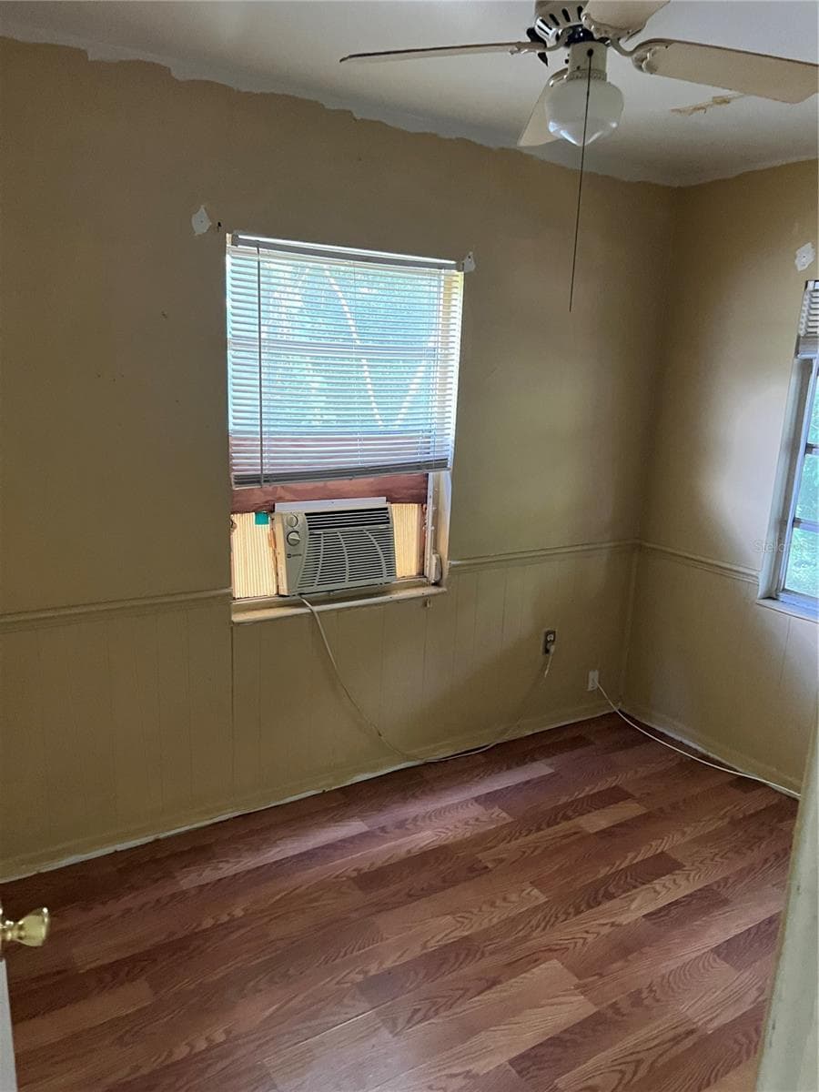 3109 WILLIAMS STREET — photo 9 of 17