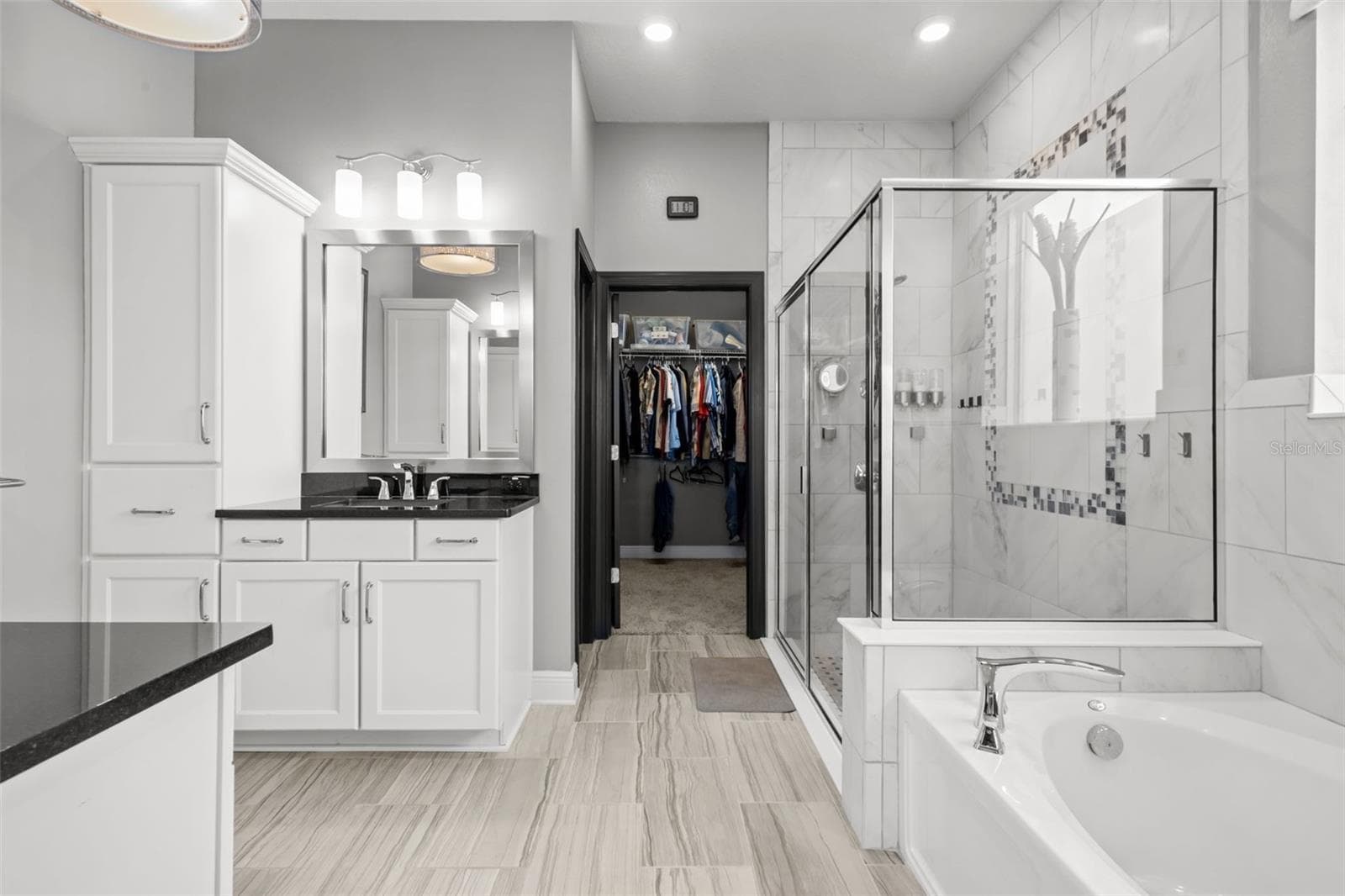 14823 CARAVAN AVENUE — photo 7 of 55