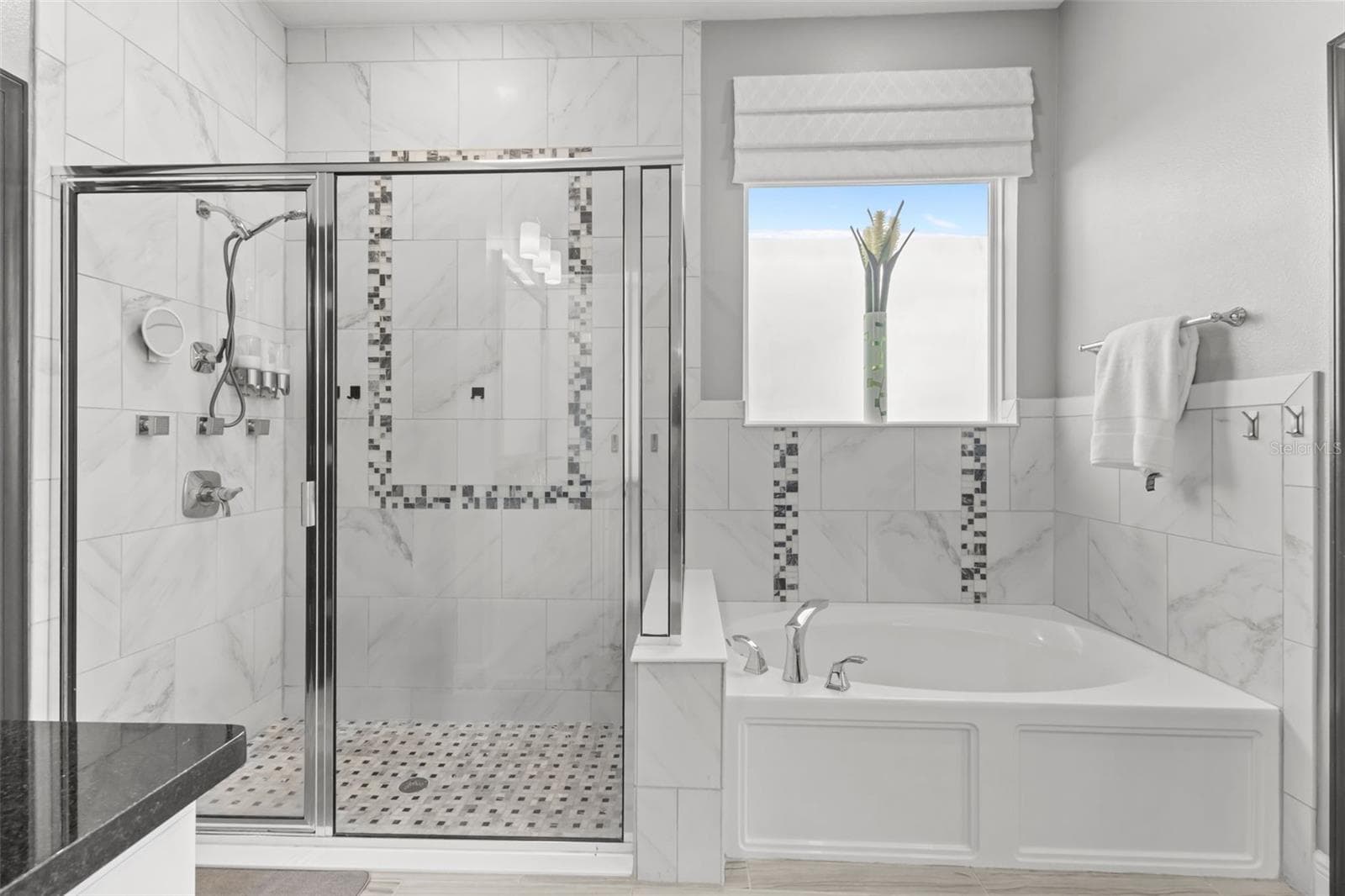14823 CARAVAN AVENUE — photo 26 of 55