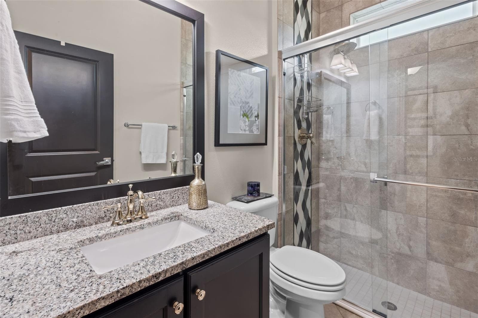 14823 CARAVAN AVENUE — photo 14 of 55